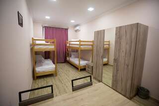 Хостелы Home Hostel Ереван Кровать в общем номере для мужчин с 4 кроватями-2