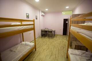Хостелы Home Hostel Ереван Кровать в общем номере для женщин с 4 кроватями-3